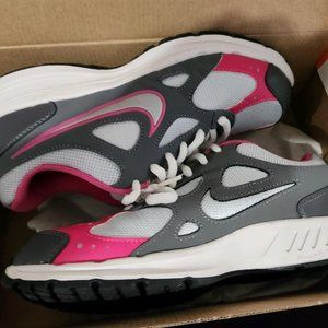 NIKE DUAL FUSION ST (GS) 4.5Y